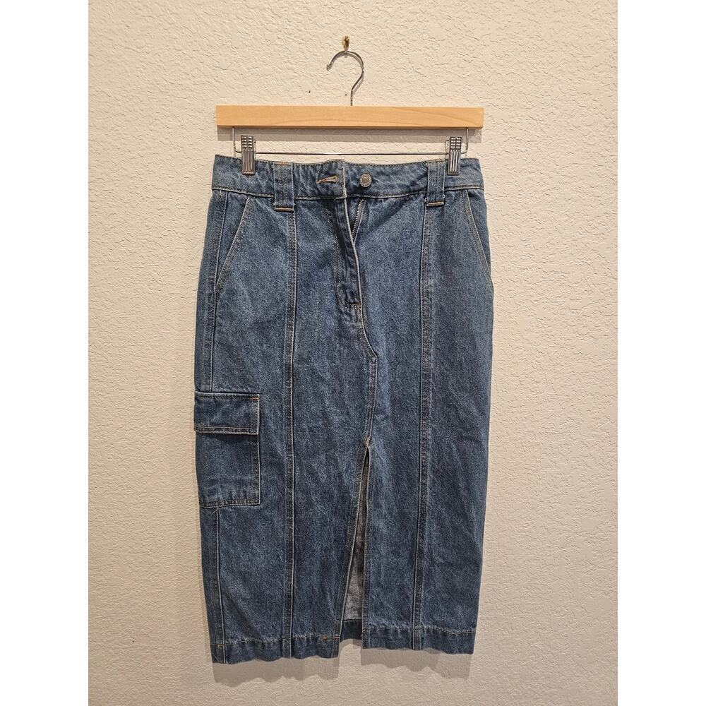 Forever 21 Long denim skirt sz Small